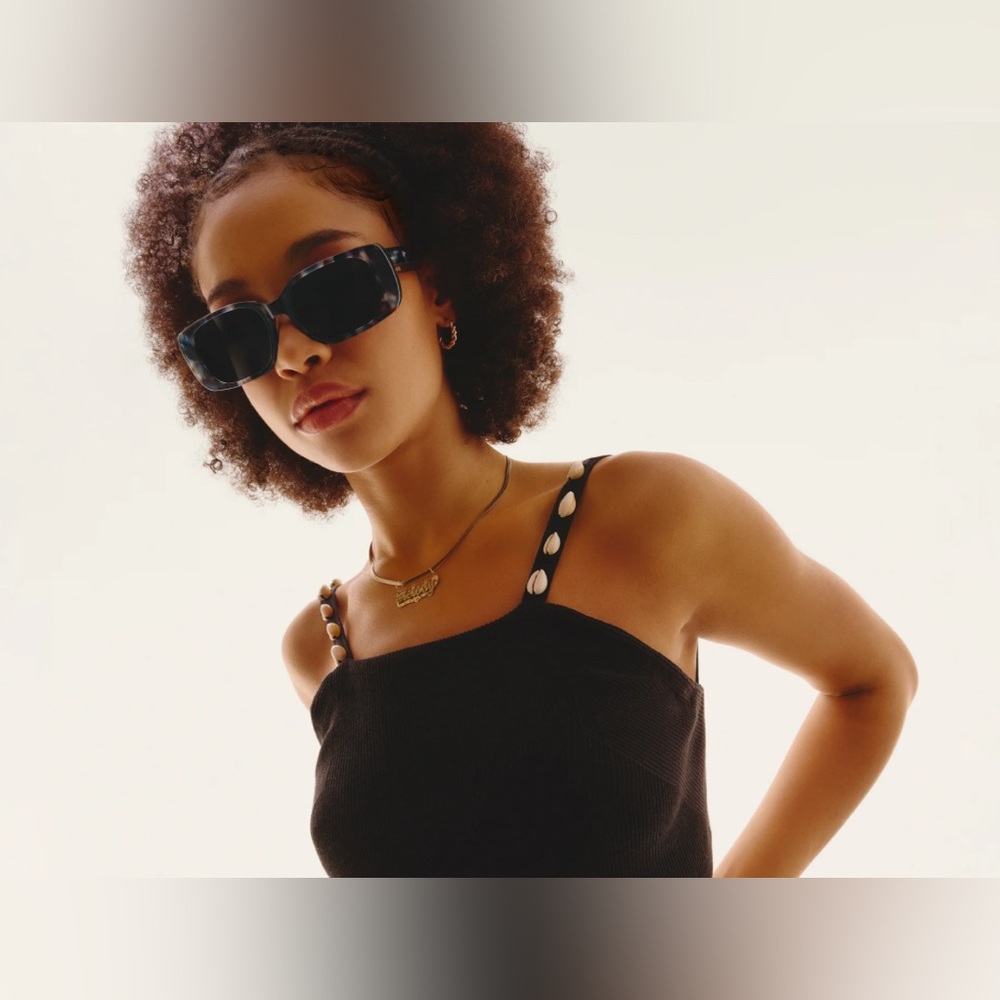 Quay Australia Stylish Black Sunglasses KARMA